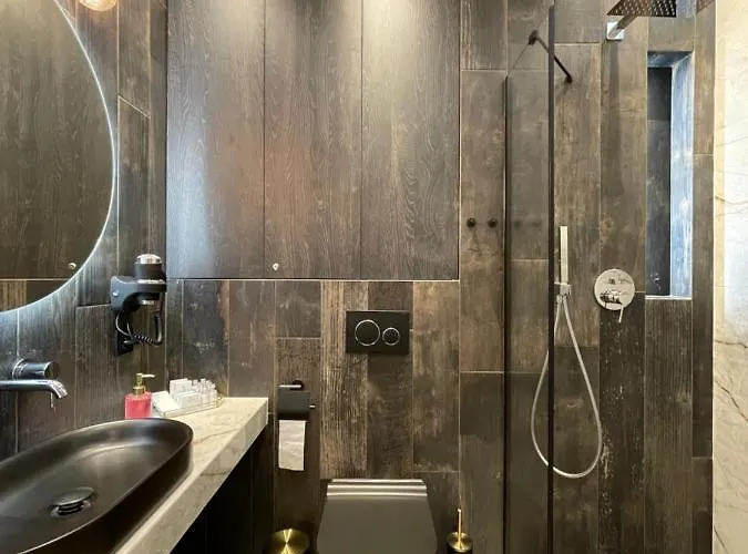 Crystal Cave Apartman